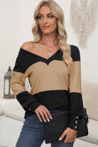 Color Block V - Neck Long Sleeve Top - Juvrena